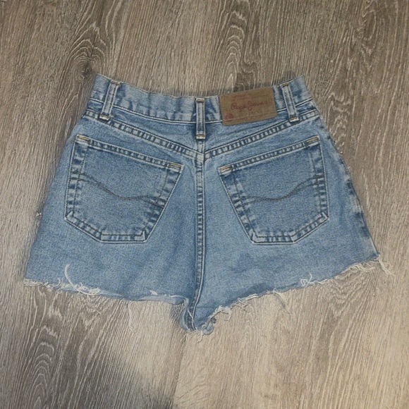 VTG 1990's PEPE Heidi High Rise Jean Shorts SZ 7 / 8 cut pff - Picture 3 of 9